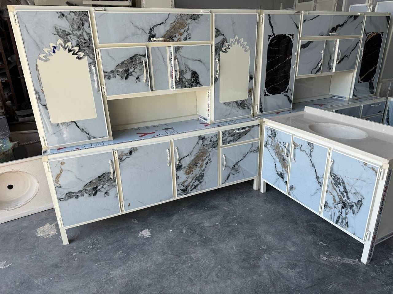 للبيع 
مترين مع سنك 
يتوفر توصيل محافظات


**إذا كنت صاحب هذا الإعلان وتريد حذفه لأي سبب، رجاءا أرسل رسالة إلى الدعم الفني**