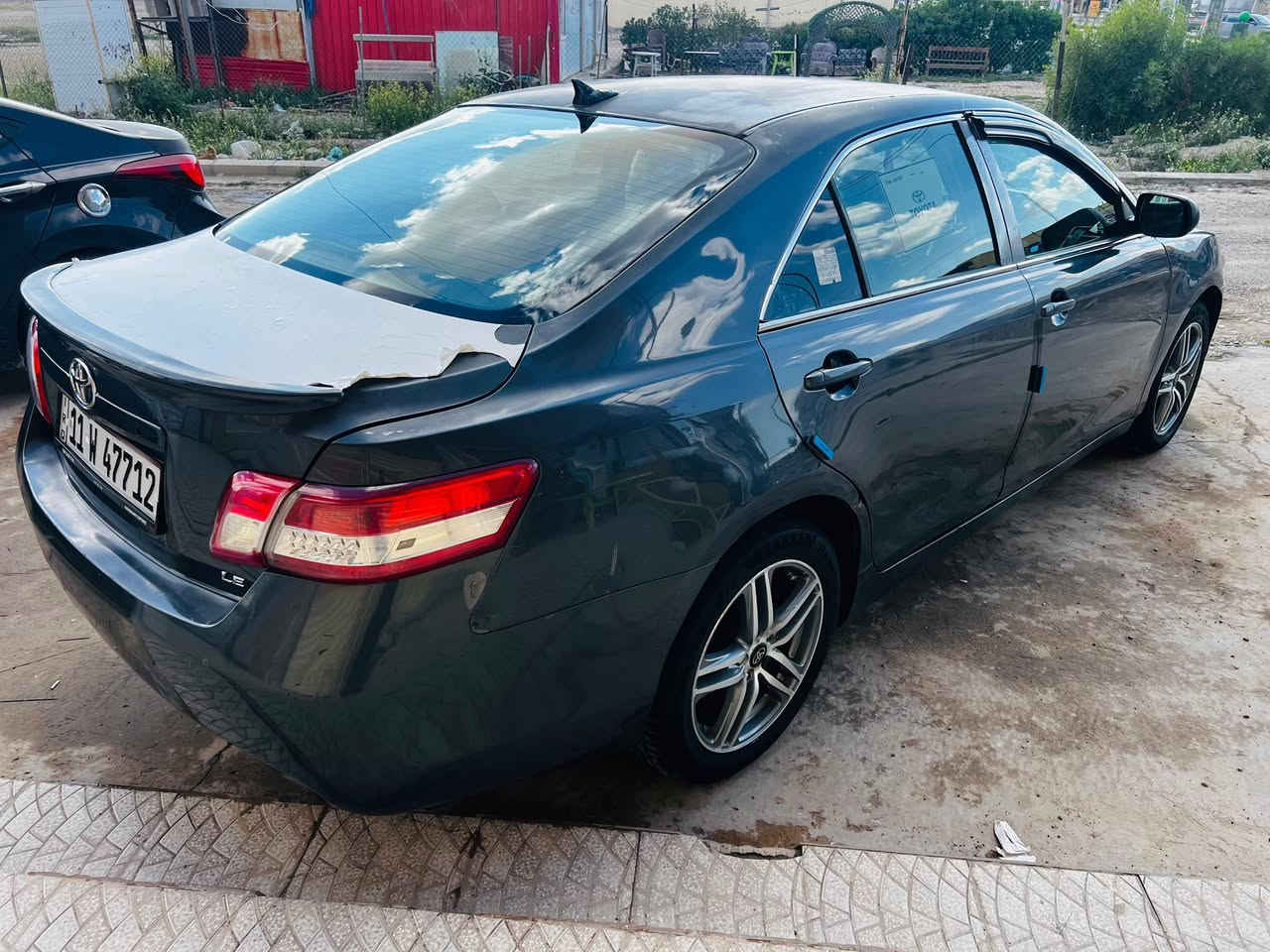 سلام عليكم 
كامري 2011 للبيع 
سوناره موجود بل صور 
السعر 100 وبيه مجال
مكانه بغداد
***********
