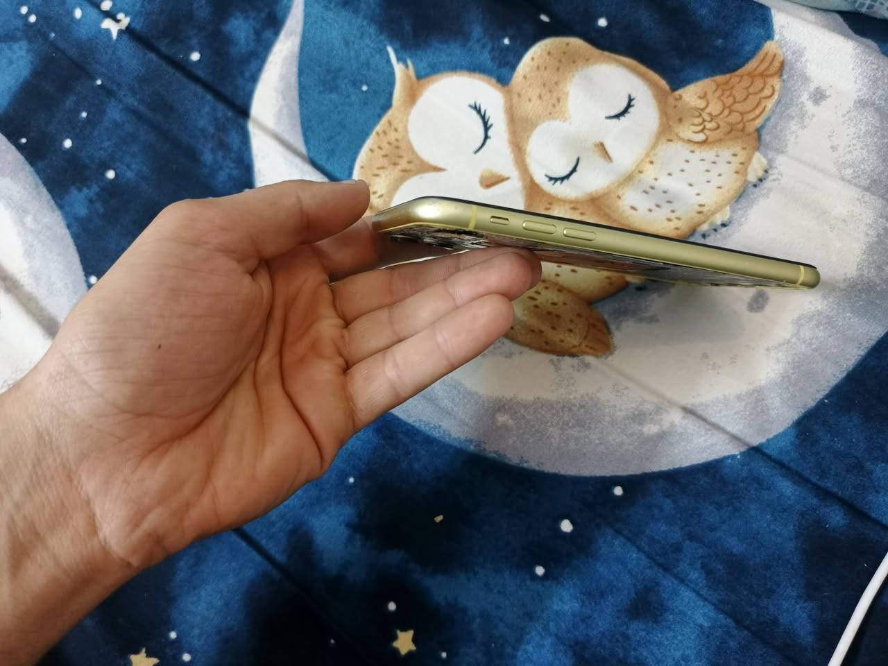 ايفون 11 ذاكرته 128 بي ايكلود يرادله تخطي وضهر مكسور ضمان من باب البيت تاخذه جهازي وبصمته تشتغل قيم واخذ الدوره ابو دشير شاشته مبدله سابقاً ***********
