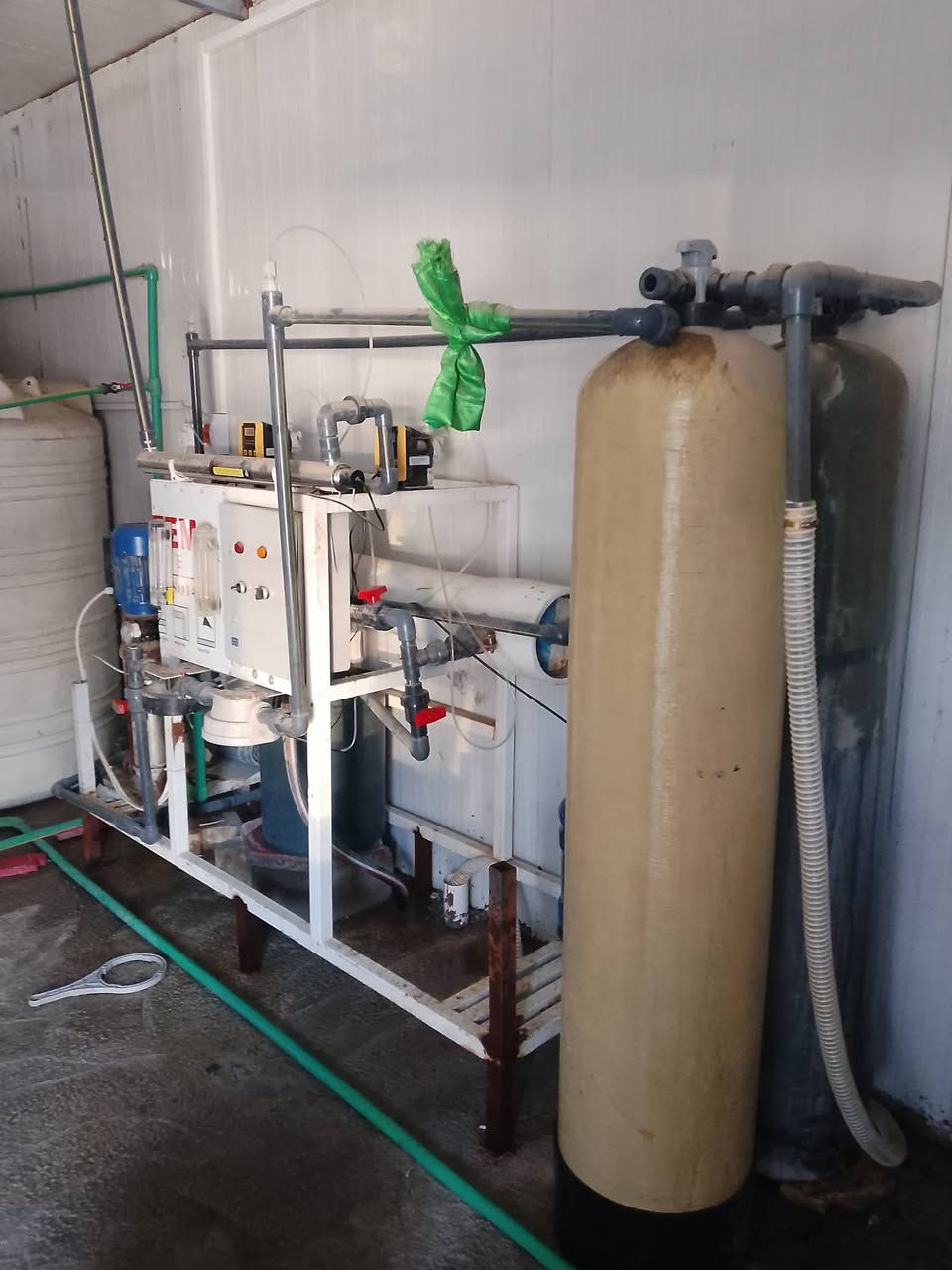 محطة ماء بالساعه 1000 تعمل بإنتاج راقي
بغداد نعيريه رقم 
***********
