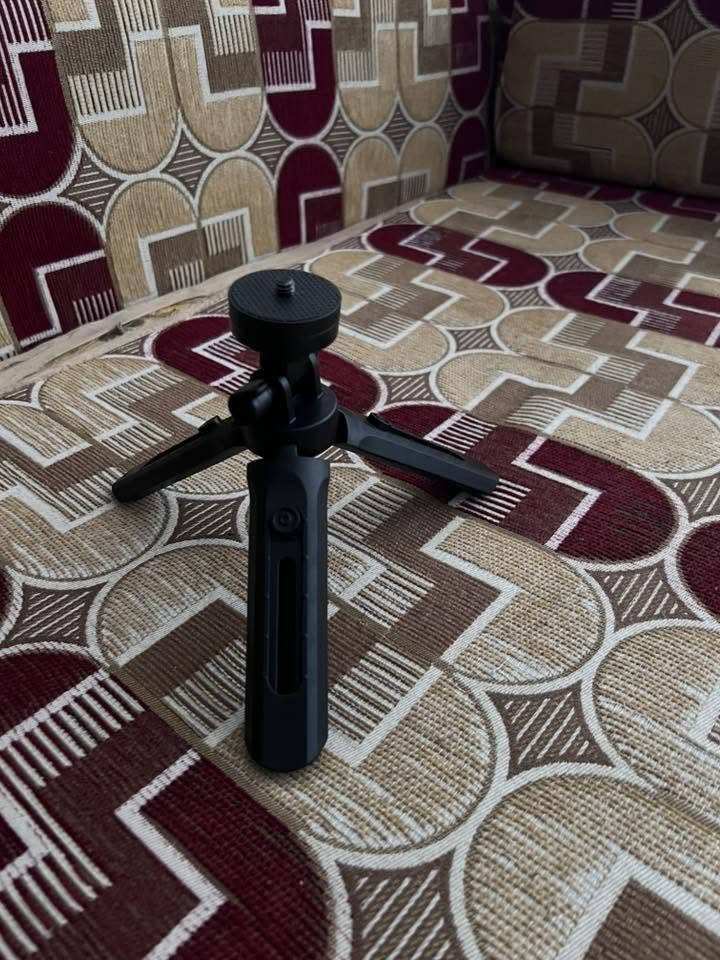سلام عليكم
أناره + كأمره + استان أناره وكامره + العده كامله وياه
الاناره تصير للسفرات وللتصوير وللبثوث 
والكامره تصير هم للبثوث والتصوير 
السعر 65 مع التوصيل لجميع المحافظات متوفر 
الرقم ***********واتساب اتصال
