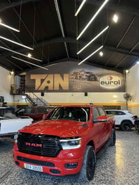 � دوج رام سبورت 2022 • المحرك: HEMI V8 سعة 5.7 لتر • القوة: 395 حصان •...