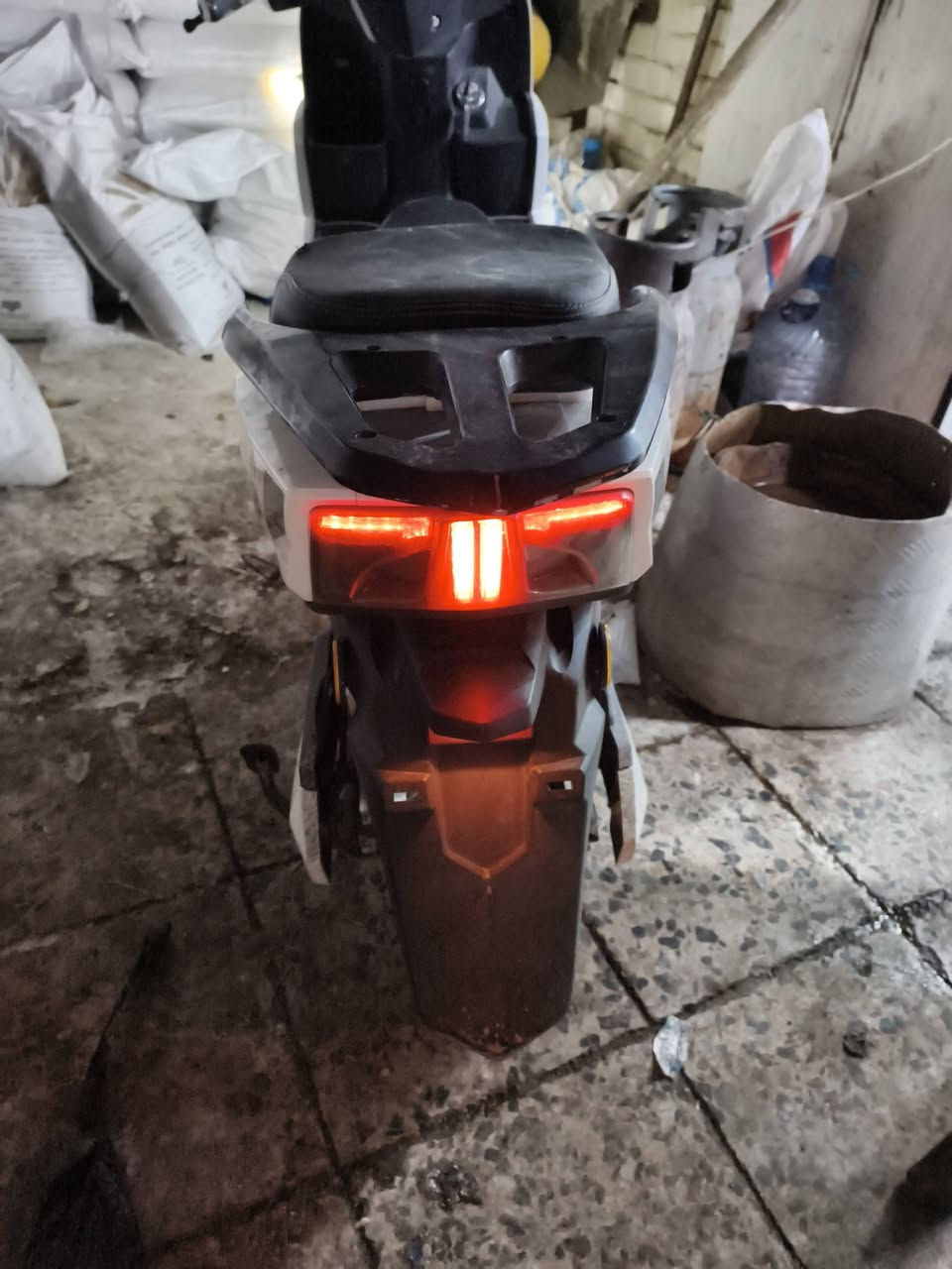 دراجه شحن البيع جديده وسعر مناسب فقط واتساب ***********
