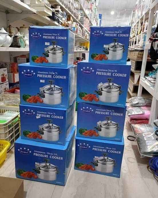 جدر  الضغط الألمنيوم 7 لتر!

🍲 يطهّي اللحم، الدجاج والبقوليات بسرعة فائقة ويحافظ على النكهة.

💨 نظام أمان مزدوج مع صمام بخار ودبوس أمان.

💡 تصميم عملي بمقابض عازلة للحرارة لراحة أكبر.

✨ سعة مثالية للعائلات مع توزيع حراري متوازن.

✔️ متين، سهل الاستخدام والتنظيف.

خلي طبخك أسرع وألذ مع قدر الضغط! 💙
يتوفر خدمة توصيل لكل المحافظات بغداد, العراق


**إذا كنت صاحب هذا الإعلان وتريد حذفه لأي سبب، رجاءا أرسل رسالة إلى الدعم الفني**