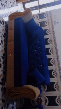 ١٠مقاعد • نظيف • مستعمل شهر