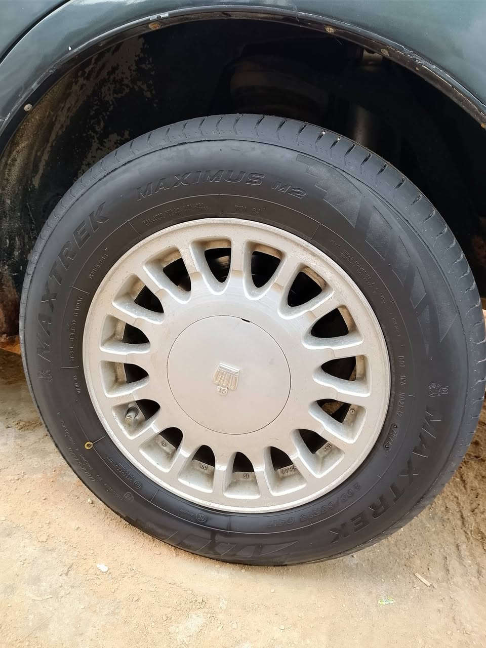 بطه
موديل91
السياره كفاله من الضربه والكص ونقل جثه
مصبوغه اثر جراد 
مكينه وكير كفاله ترايك وين ميعجبك
تخم تاير جديد
لايت زنون شمسي السياره جاهزه ماعايزه برغي
راعيه بالنجف ثاني يوم يداور 
السياره موجوده في قضاء الشاميه الديوانيه
سعرها 48
***********
