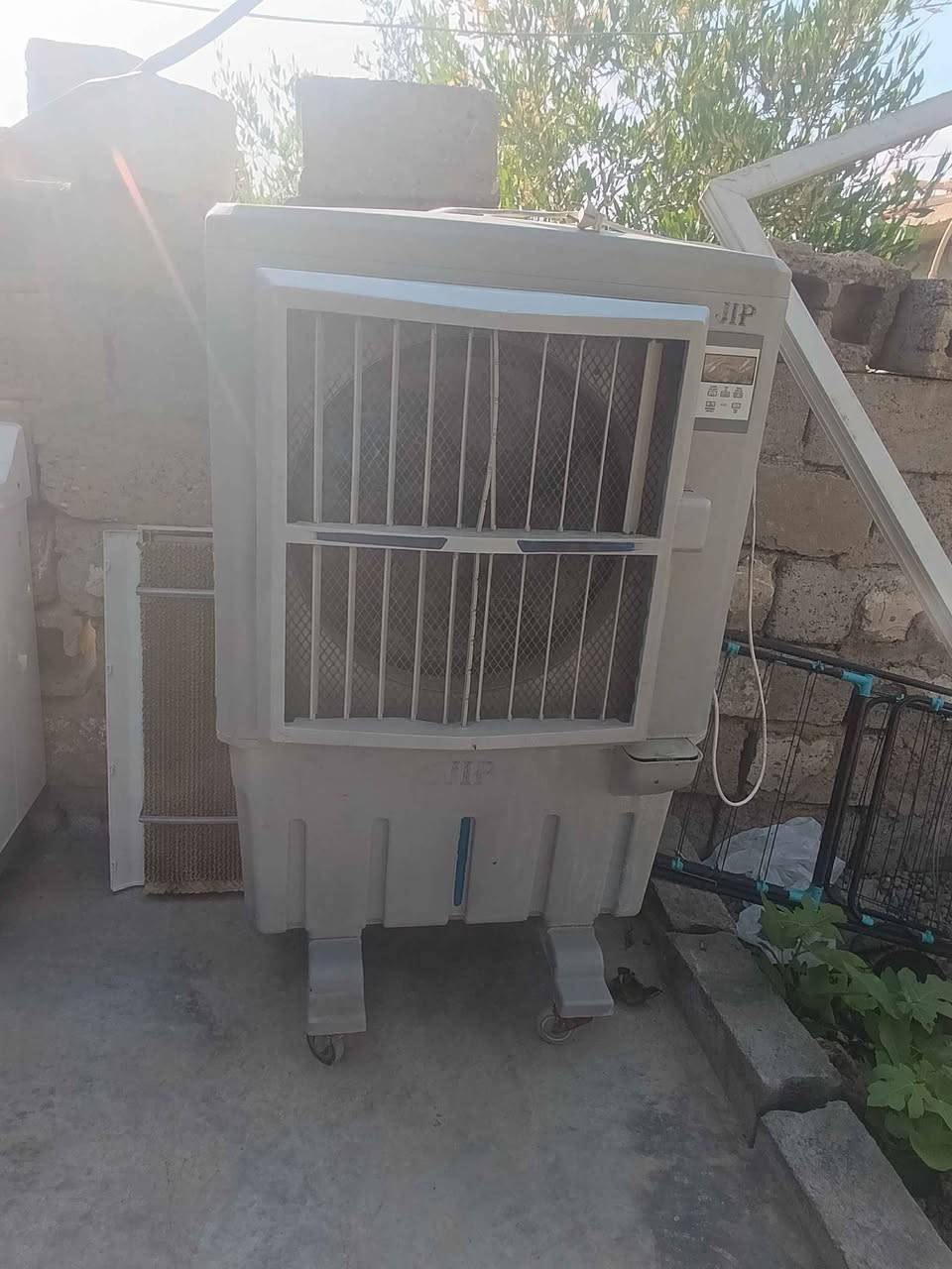 مبرده كونفير شغالىه بل شرط بس شغل السعر 90وبي مجال التصال *********** كركوك, العراق
