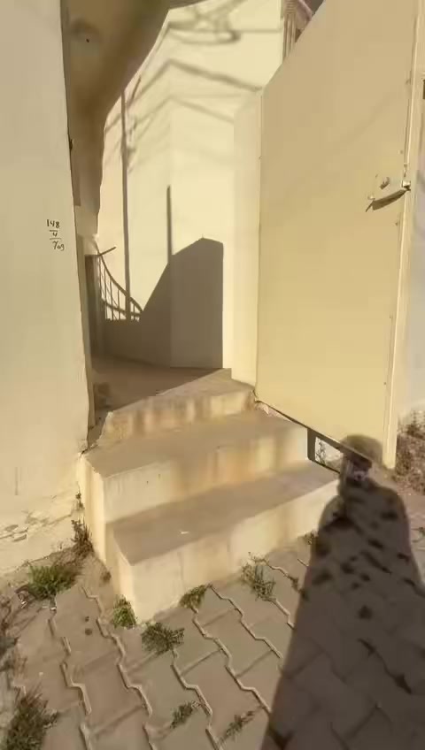 طابق ثاني في تسعين للايجار...
قررب فلكه الرايه يحتوي ع كراج واستقبال ومطبخ وغرفه نوم واستقبال ومجمع صحيات الايجار

***********
