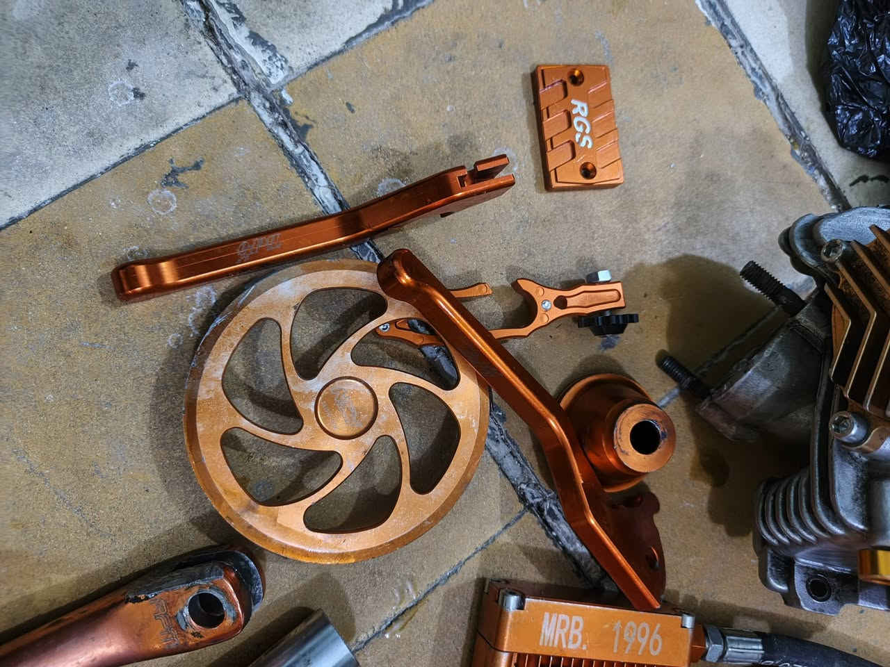 سلام عليكم غراض ماكس للبيع شلع
بسعر مناسب كور بصمة يشغل ٦٣ . ٦٦
صدر قزم بلادي شرط النعومة 
***********
