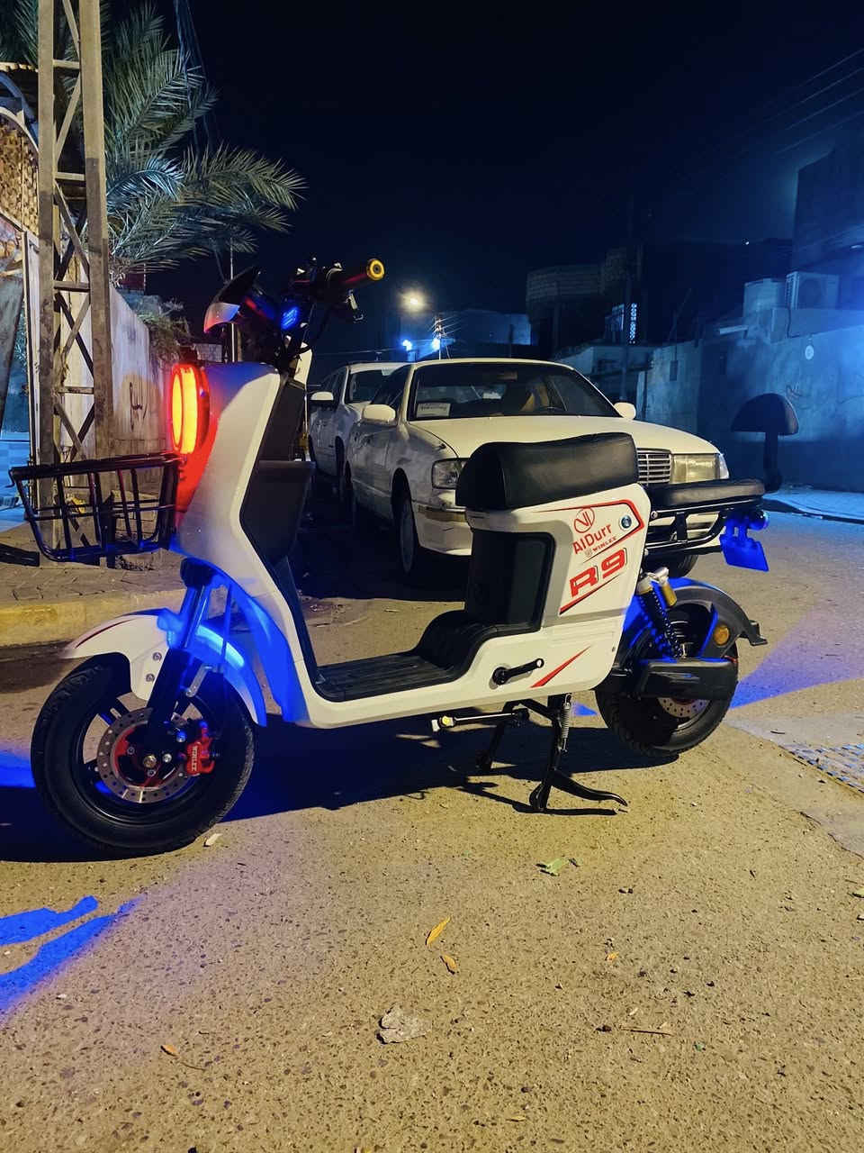 سلام عليكم دراجه شحن R9 دراجه مديل 2026 دراجه جديده صاله ١٧ يوم من طالعه من الوكيل 32انبير 5 بطاريات سعر 500 وبيه مجل مكان بصره قبله 
هاذ رقمي ***********
