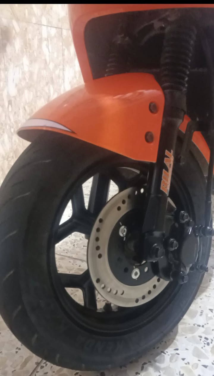 سلام عليكم باسكل شحن موديلا 2025 كل شي مابي جديد وبطاريات وكاله السعر 600 وبي مجال رقم الهاتف ***********
