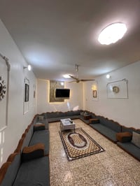جلسه نظيفه جدا وجهين السعر 350 الف  قياس 7+4 العنوان حي الغدير 0781239...