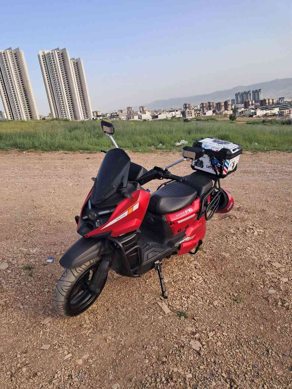 السلام عليكم دراجه دايوان اف ١٦ أباتشي موديل 26
صار شهرين من اخذتها دراجة بعدها بل جيس 
اخذتها بمليون و٦٠٠ هسه اريد ابيعها متوازي 
بطارية ليثيوم الشحنه الوحده ٨٠ كيلو متر 
السعر مليون قفل العنوان بغداد المحموديه 
***********
