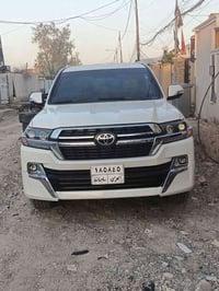 لاندكروزر • مدرع B6 • ٨ سلندر