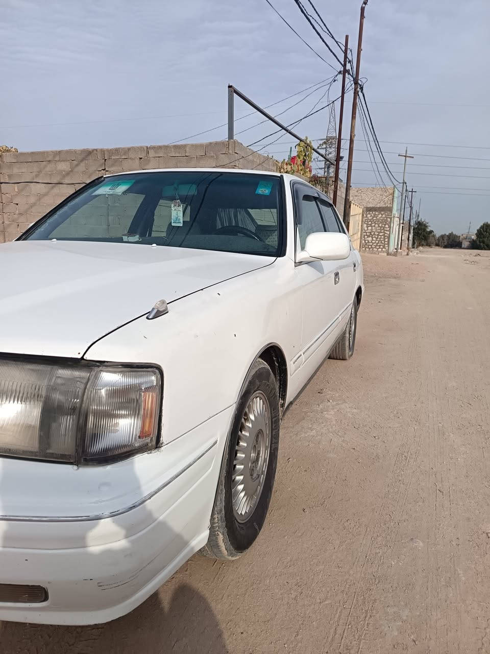 السلام عليكم
سيارة راس الثور موديل 98 لون ابيض رقم بغداد انگليزي
يسره بلاد تكم
 صبغها بلاد ما عدا الجاملغ الخلف الصدر و كذلك وجه البدن والسيارة بيه سونار.. 
 التبيريد فقط غاز  السيارة باقي صبغها على البلاد
تخم تاير جديد
حدادية 80 ٪
 الشاصي مكفول و كفالة من الگص و نقل الجثة و العيب الشرعي.. الك شرط مداور.. 
مكاني النجف السعر ٩٠ و بيه مجال قليل والله يرزق الجميع..
ملاحظة اراوس اذا مع سيارة أقل مع الفارق
الاتصال ***********

***********
