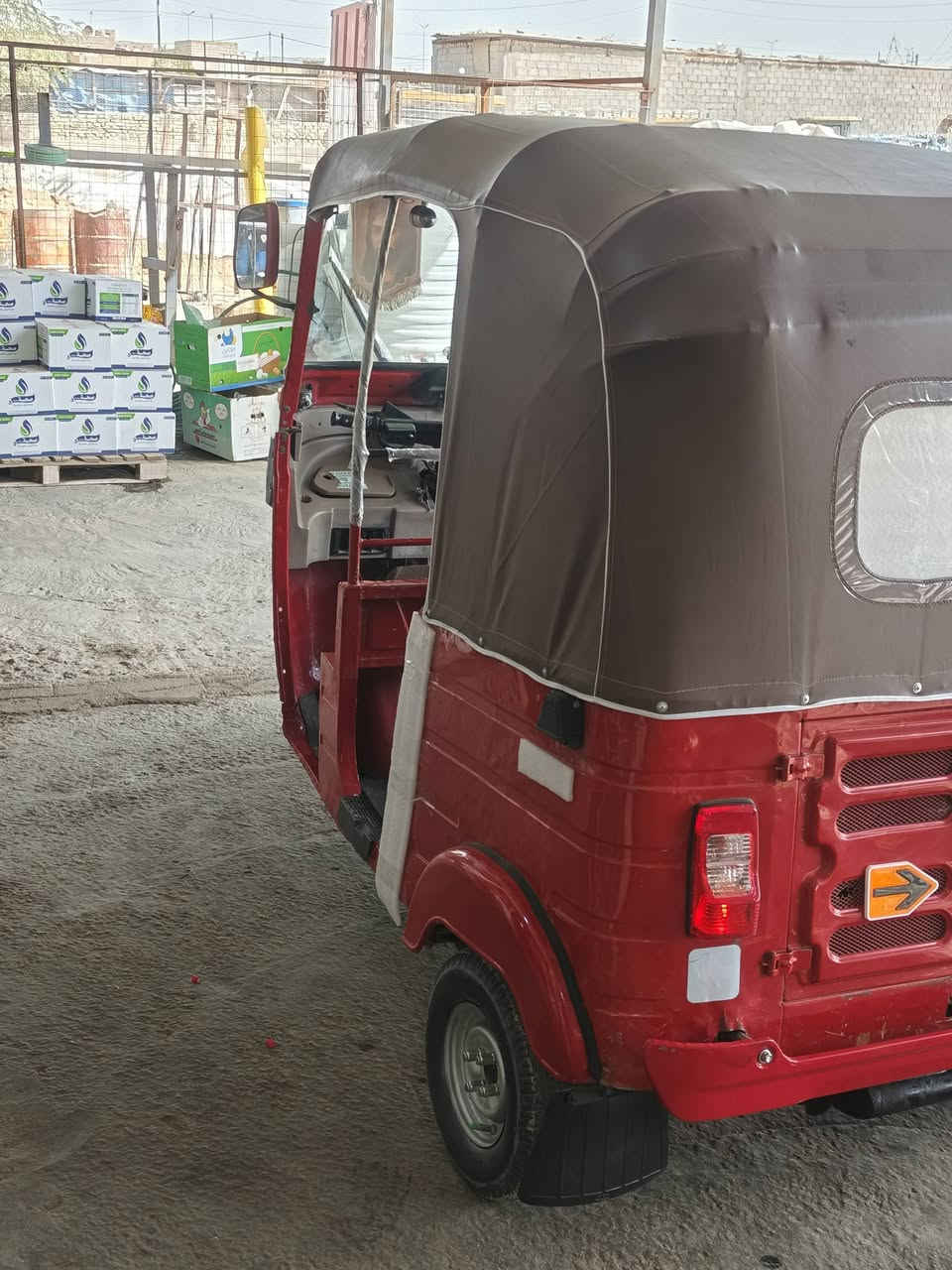 السلام عليكم تيك توك للبيع موديل 20 رقم سنويه العنوان بابلو القاسم
***********
