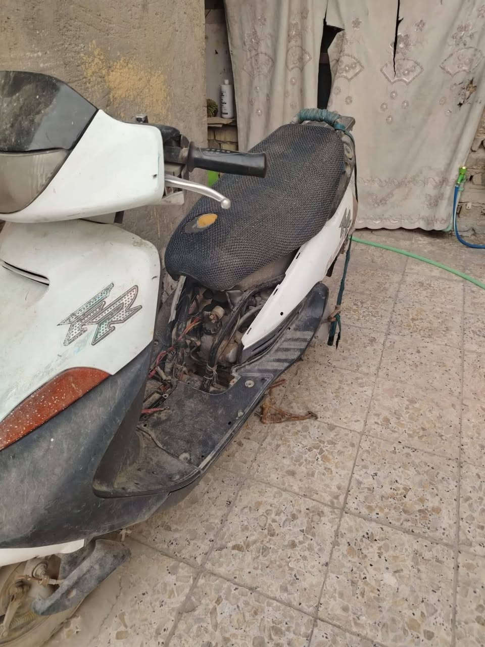 السلام عليكم 
فراشه للبيع كوم حديد لحد يسئلني شبيها لان ما اعرف (كوم حديد) 
السعر 225وبيها مجال 
للاستفسار خاص او المراسله على الرقم التالي 
***********
