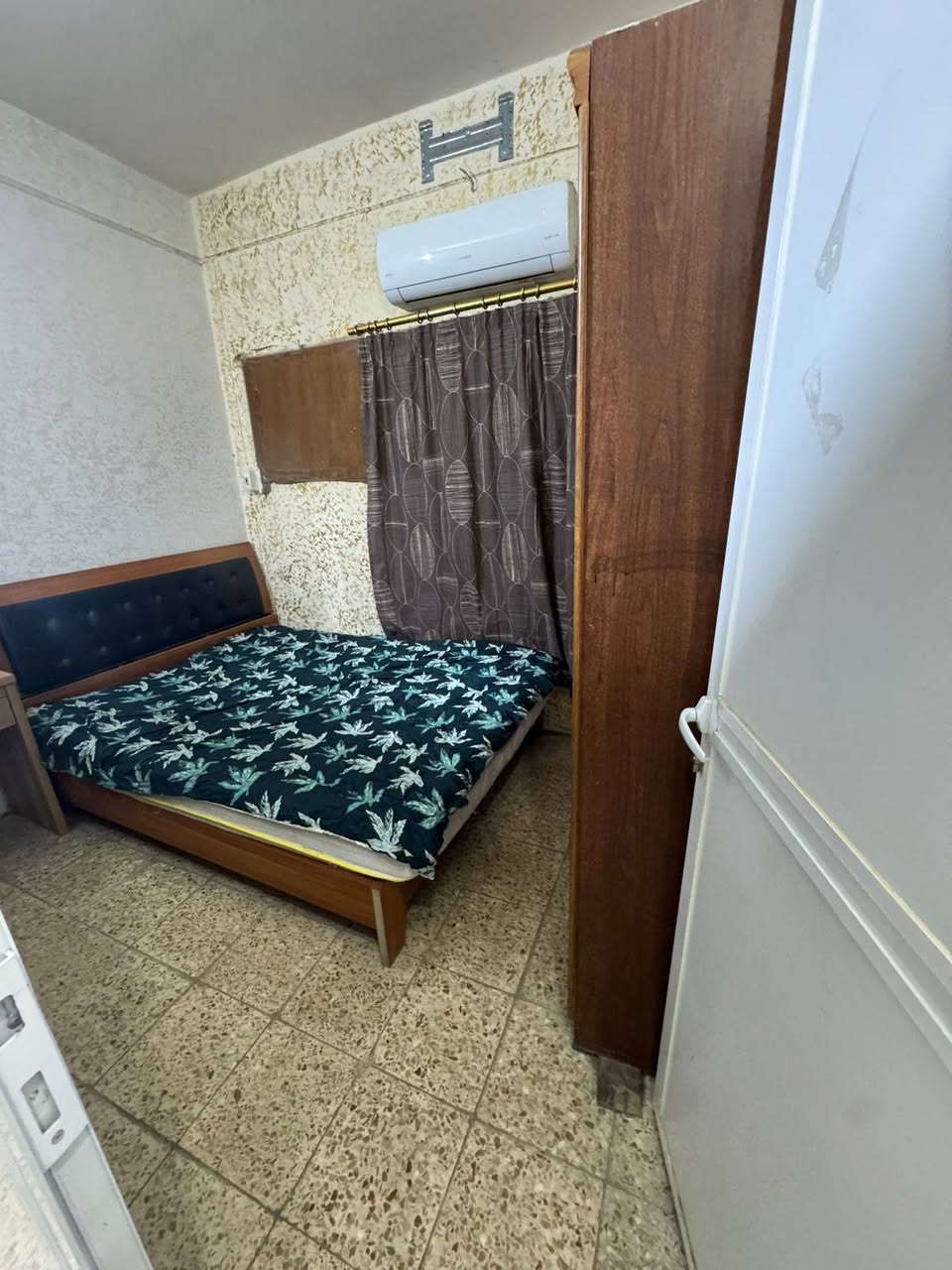 السلام عليكم
شقه للايجار 
طابق اول 
مناوي باشا 
موثث غرفه وصاله ومطبخ وصحيات 
650 شامل جور الماي والكهرباء 
عوائل ومضفين بدون امور غير خلاقيه 
عقارات حيدر القاسم 
***********
