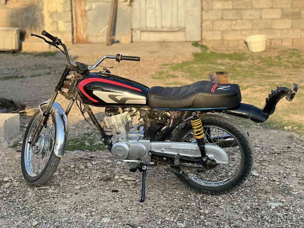 سلام عليكم دراجه لبيع  سعر 350  درجه نضيفه مكان خانقين  رقم ***********
