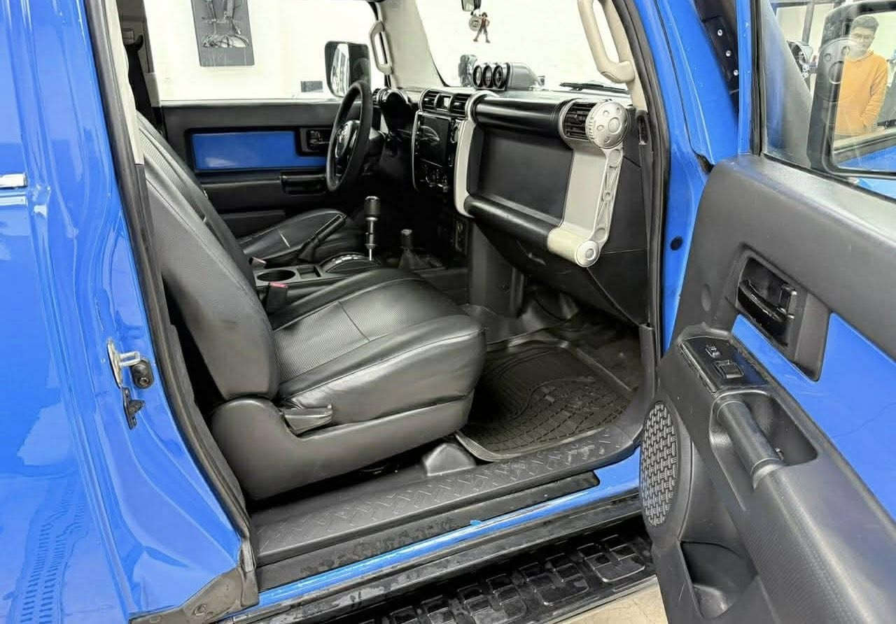 السلام عليكم اخوان للبيع او مراوس بتاهو او يوكن حصراً 

السعر 110 قفل من الاخير وماكو هيج سعر بكل سوك 

تيوتا اف جي موديل 2007 السياره جاهزه ومناقصهه برغي 

بيهه صبغ عام شاصي لغد محرك كير فوو ويل كهربائيات كلها شغاله 

السياره حالياً مرفعه 5 انش ترفيعه حلوه ومرتبه 

عليها اضافات بسيطه ترايك وين متريد ماشيه ١٢٥ الف كيلومتر 

رقم بغداد الجديد 

مكان السياره بغداد المنصور

0775 624 7292
