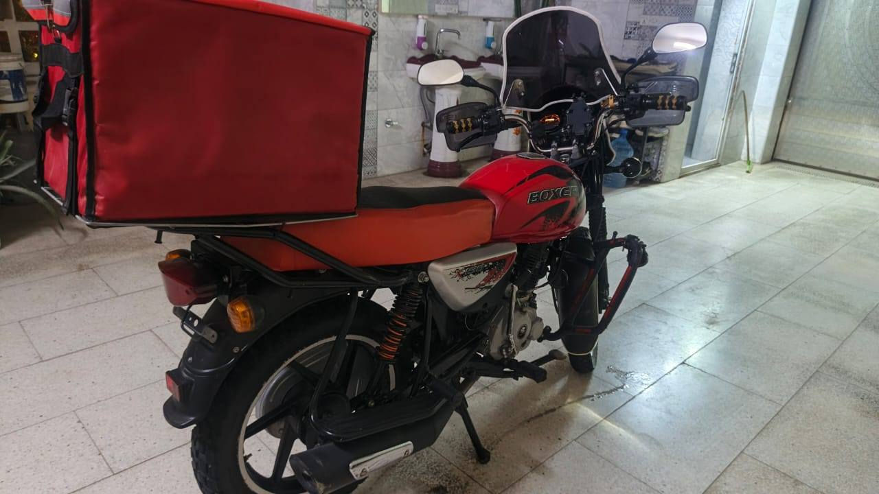 سلام عليكم بوكسر موديل 23 وعشرين للبيع دراجه مكفوله كفاله عامه شخط مابيهه مرقت تحويل ثاني يوم تجي تفحص تاخذ وتروح للعلم مكلف بل نشر ***********
