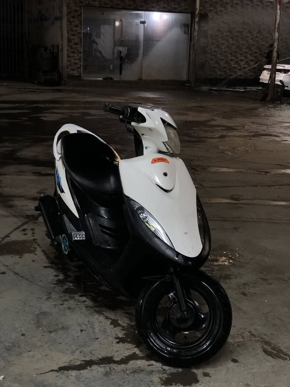 سلام عليكم الدراجه للبيع الدراجه نضيفة مامفتوحه 
سعر الدراجه 800 وبيها مجال 
الرقم ***********
