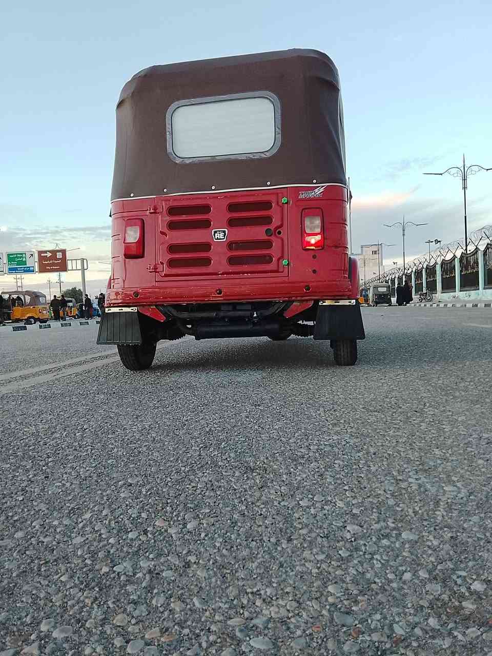 سلام عليكم تكتك لبيع كفاله كشره مكينه فقط بوشه وبستم وراق وكيله سيد وسام ابو المجر موديل 18 شهر 12 بكاني ابو رمانه كشره كفاله عامه سعر 4900 بيه مجال لشراي  ***********
