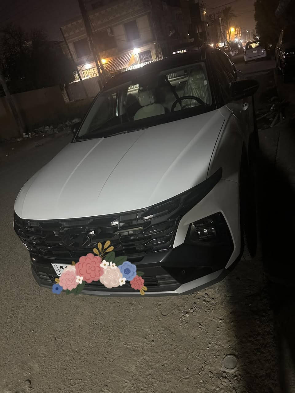 توسان خليجي توكلر لون صدفي 
فول مواصفات عدا الفتحة 
ماشية 22000 كم مكفولة من كلشي عدا
بيها بارد بالجاملغ الايمن فقط وصبغ كد الشبر وبالدعامية صبغ كد شبر سونارها موجود 
رقم بغداد 
السعر 225 
*********** واتساب
