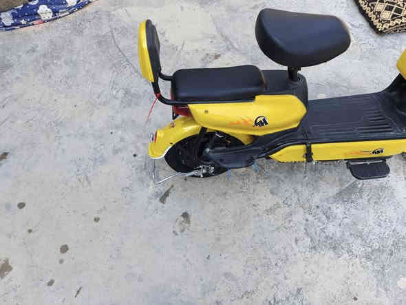 دراجه شحن للبيع كامله كلهه شقال شرط بعدهه جيس هاذ رقم راعيهه ***********
