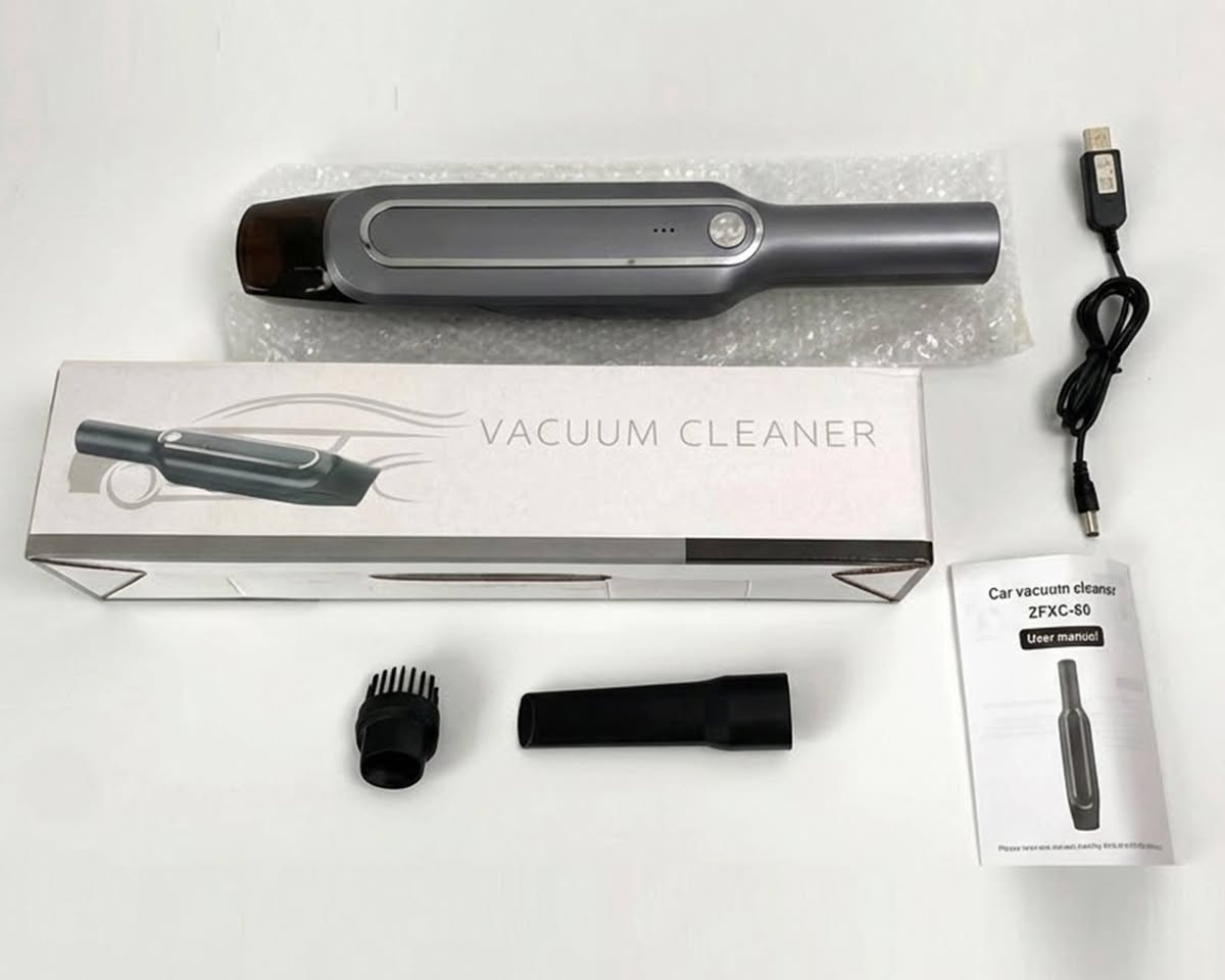 العربية مليانة تراب؟ فتافيت؟ رمل؟ 😤
 مش فاضي تروح مغسلة كل شوية؟
 مكنسة كهربائية لاسلكية محمولة
 نضّف عربيتك في دقايق… وإنت مكانك 😎🧼
المميزات:
1️⃣ لاسلكية 100%
 من غير سلوك ولا دوشة… اشتغل في أي مكان بكل حرية.
2️⃣ خفيفة ومحمولة
 وزنها حوالي نص كيلو بس! تشيلها بإيد واحدة وتستخدمها بسهولة.
3️⃣ قوة شفط عالية 6000Pa
 تشيل تراب، رمل، فتافيت أكل، شعر… من أول مرة.
4️⃣ بطارية قابلة لإعادة الشحن 🔋
 تشحنها وتستخدمها في العربية أو البيت من غير كهربا.
5️⃣ تصميم مدمج وصغير
 حجمها صغير يدخل في درج العربية أو شنطة السيارة من غير ما تاخد مساحة.
6️⃣ فلتر قماش قابل للتنضيف
 تغسليه وترجعي تستخدمه تاني… اقتصادي وعملي.
7️⃣ تنفع للعربية والبيت
 مناسبة للكراسي، الأرضيات الصلبة، الكنبة، الكيبورد، الزوايا الضيقة.


**إذا كنت صاحب هذا الإعلان وتريد حذفه لأي سبب، رجاءا أرسل رسالة إلى الدعم الفني**