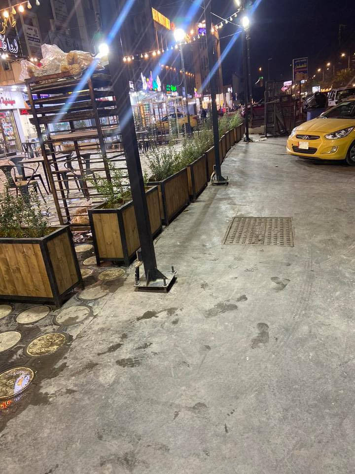 دارك لاعمال الحداده
سنادين خشب +حديد 
يتم التغليف من الداخل لايلون زراعي 
وطلاء الخشب ومعالجة ليناسب اجواء العراق 
يمكن استخدام زرع طبيعي او صناعي
القياسات تفصال حسب الطلب 
تستخدم في المطاعم والكافيهات والحدائق وداخل وخارج المنزل 
للستفسار مراسلة الصفحه او الاتصال على الرقم ***********
