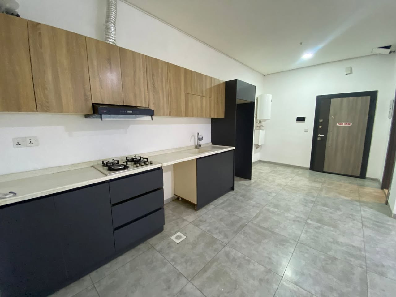 عقارات تسهیل
***********
K-1-16 life towers
2+1
350$
