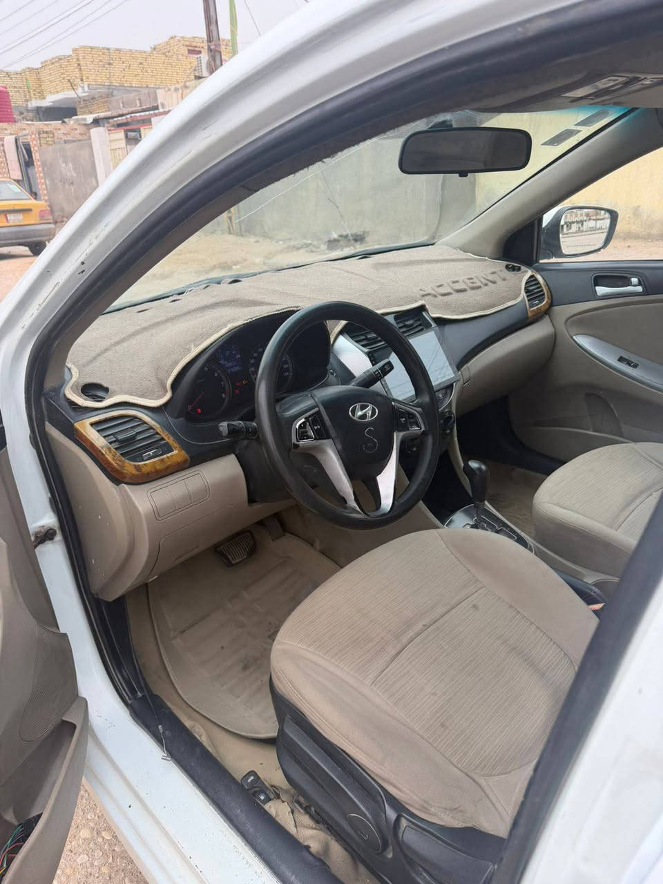 إكسنت موديل 16خليجي//. سياره جاهزة فول المواصفات كير مكينه1600 حدادييه كهربائيات تخم تاير تدفئه تبريد شغال كل نواقص ما بيها سنويه ال 30 رقام نلكيزي جدد السعر 👈. 75.  وبيها مجال العنوان العمارة ☝️ مكلف بنشر.📞. ***********
