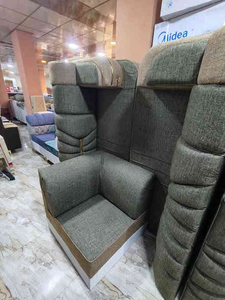 يعلن معرض الرائد للاثاث المنزلي
عن وصول وجبة دواوين درجه اوله 
7امتار 10مقاعد حرف L
خشب بلوك اسود وليس المضغوط 
سفنج 10سانتيم 
قماش خاولي وكتان وغيرها تفصال حسب الون 

يتوفر نقد واقصاط (بدون مقدمه) على الماستر كارد موضفين ومتقاعدين 
العنوان.
صلاح الدين بيجي سوق بيجي شارع المصرف القديم من جهة البانزين خانه الحكوميه 

***********((علي
