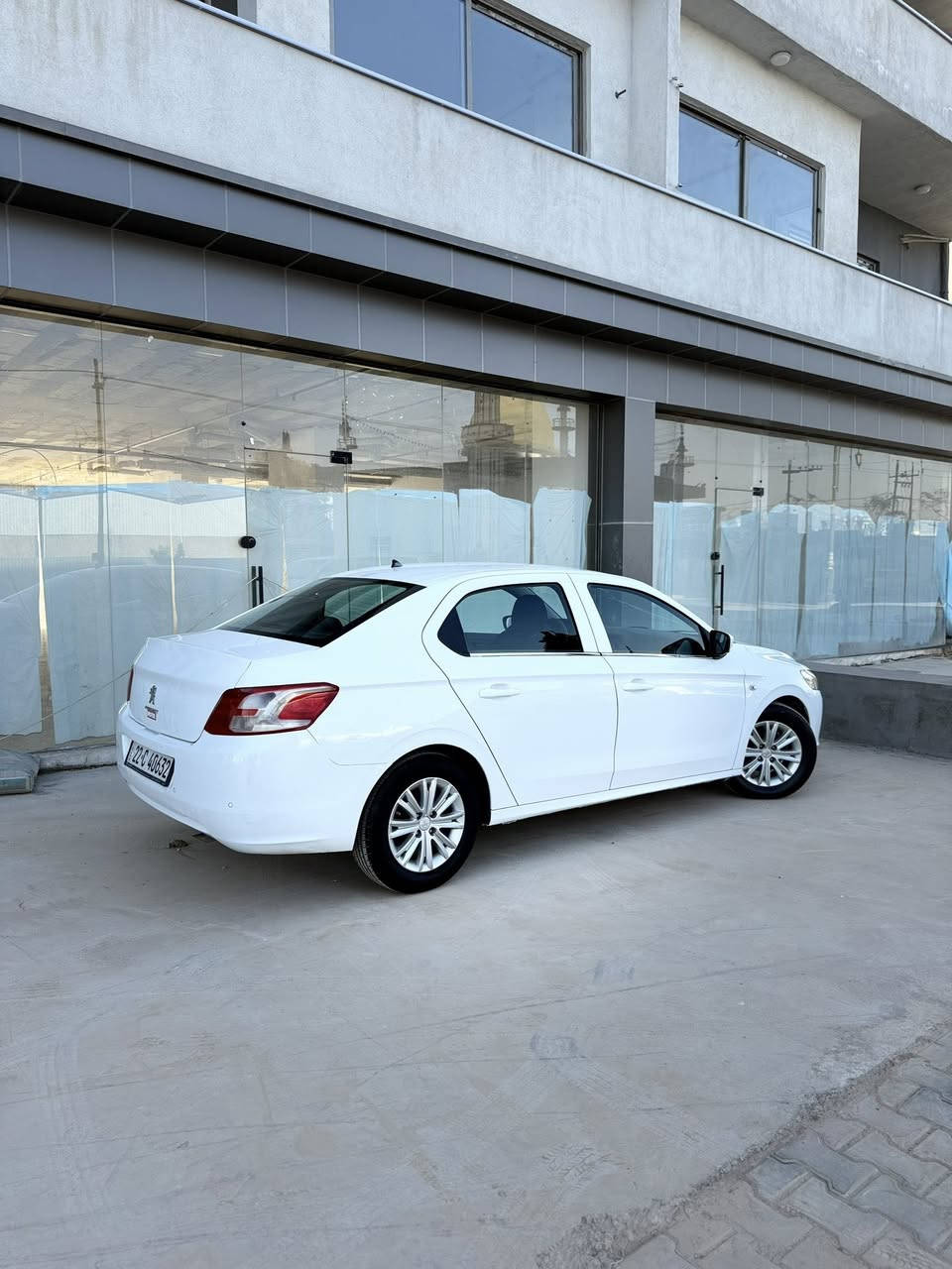 السلام عليكم
بيجو موديل 2015

رقم اربيل دولي شرط تحويل 
كير محرك كله شرط مكفول 

جام كاربائي تبريت تتڤيه كله شغال 
السياره بي اي نقص مال بيت 

سياره بيه بابين صبغ بخ بدون دواخل 
ولباقي سياره كله مكفول مابي صبغ 

سعر64ورقه بي مجال 
مكاني كركوك داخل مدينه

مكلف بالنشر خابر صاحب السياره 

***********
