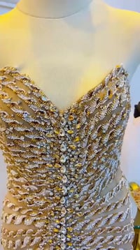 فستان • قياس ٣٦-٤٠