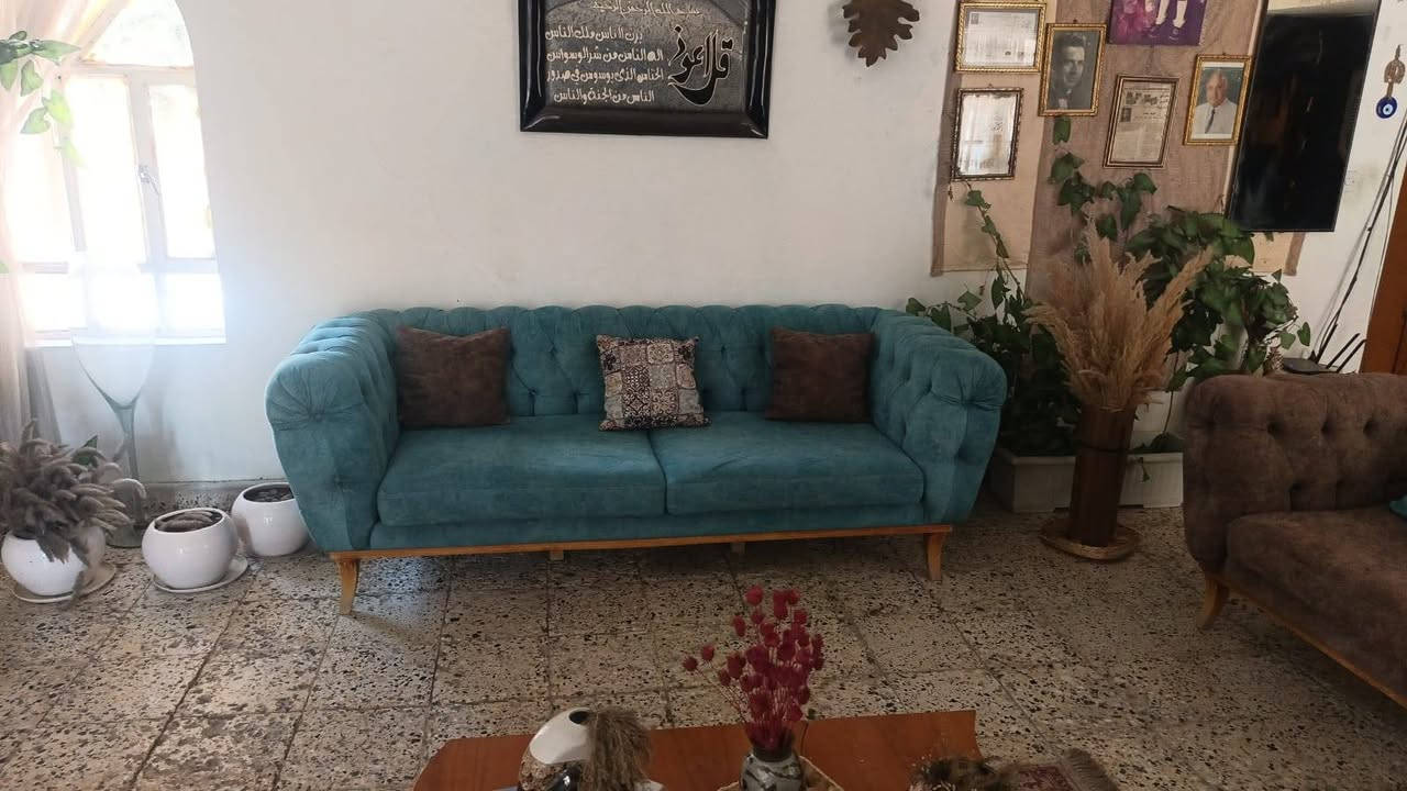 تخم 8 مقعد تركي نضيف وكلشي مابي 350 و بي مجال ***********
