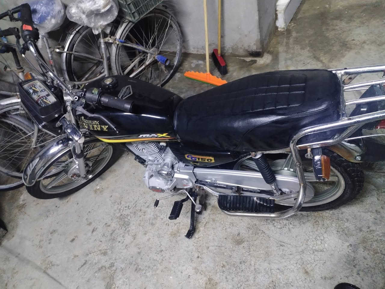 ماطور للبيع 5 كيره موديل 17
اللي يريد يتصل على هاي الرقم ***********
