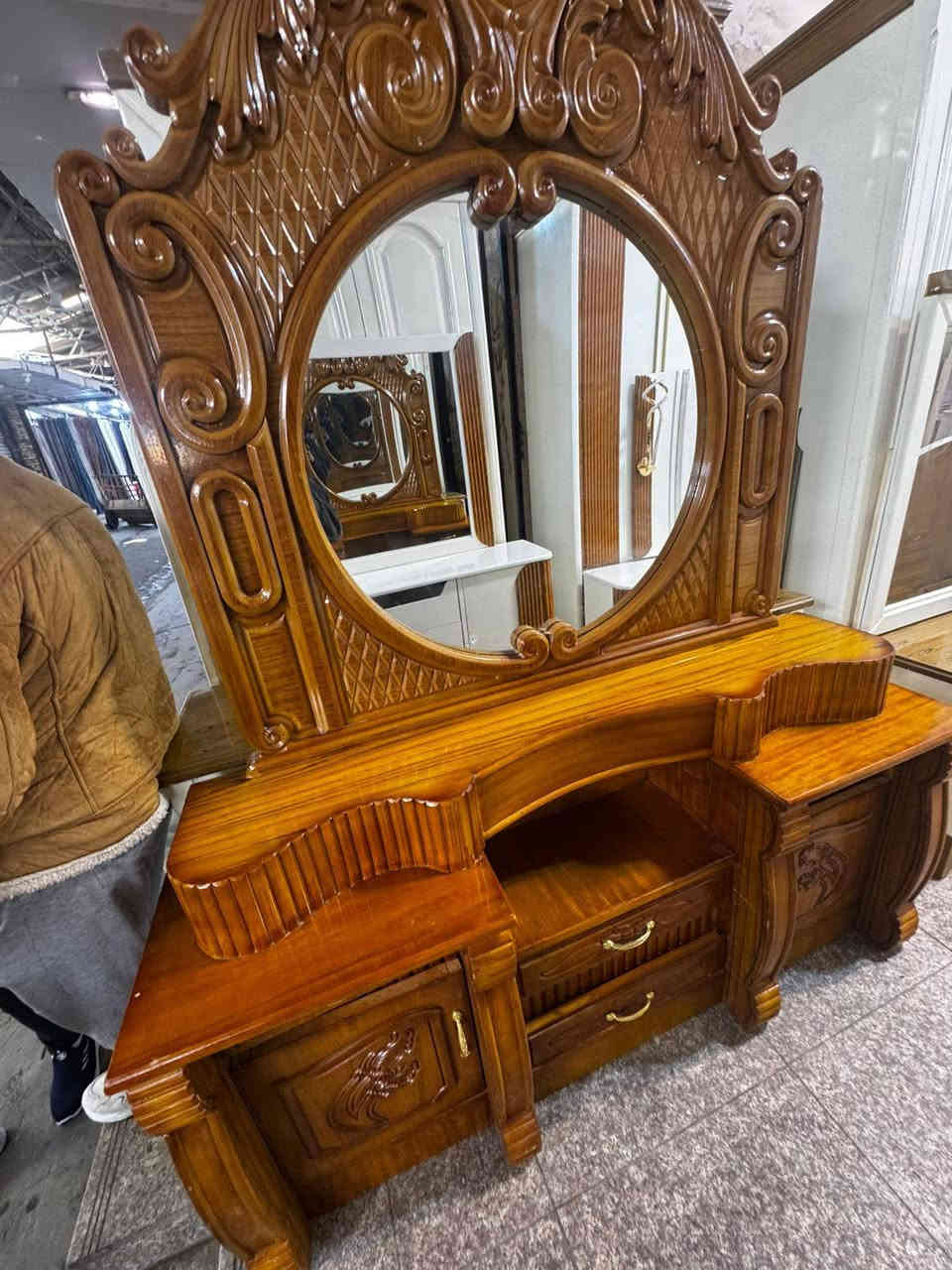 سلام عليكم غرفه تزكام بعده ما منصوبا الله شاهد عله كلامي ما مستخدمه ابد 6بيبان بكاني  بصره ابو الخصيب جامع الشهيد طه السعر مليون قفل تونه ماخذين ابمليون ونص قبل يومين خذيناها للتواصل ***********
