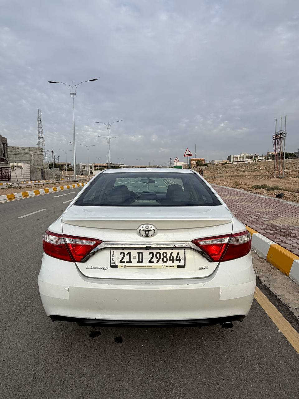 سلام عليكم 
كامري 2016 امريكي مواصفات SE المرغوبه محرك وگير مكفول سونر مرفق مع الصور بدون دواخل سنويه ورقم جديده مكاني قضاء كلار الشراي يتصل ويدلل ***********
