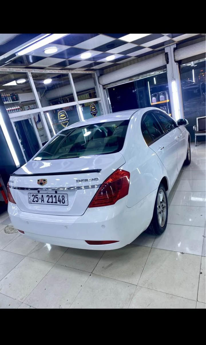 سيارة جيلي إمجراند EC7 موديل2013 للبيع. بعض الملاحضات الطفيفة.

المواصفات:

1. مرايا كهربائية
2. حساسات خلفية
3. تشغيل على بعد 
4. مقود كهربائي 
5. فتحة سقف
6. دخول بدون مفتاح (بدون زر تشغيل)
7. عداد مسافة رياضي (مستورد بناءً على طلب خاص)
8. محرك وكير بلادي مكفوله
9. مصابيح ضباب خلفية
10. تعديل وضعية المقعد
11. محرك سعة 1600 سي سي
12. فرامل ABS
13. أزرار تحكم على سقف 
14. تحكم عادي واتماتك 
15. نوافذ كهربائية
16. تعديل المصابيح الأمامية
17. نظام سستم صوت
18. شرط تحويل وكاله 

سعر السيارة67وبيه مجال لجادين . واداريك بسعر .. السيارة بحالة جيدة وممتازة وأنضف من صوره 

للاتصال خط او واتس اب //  ***********
