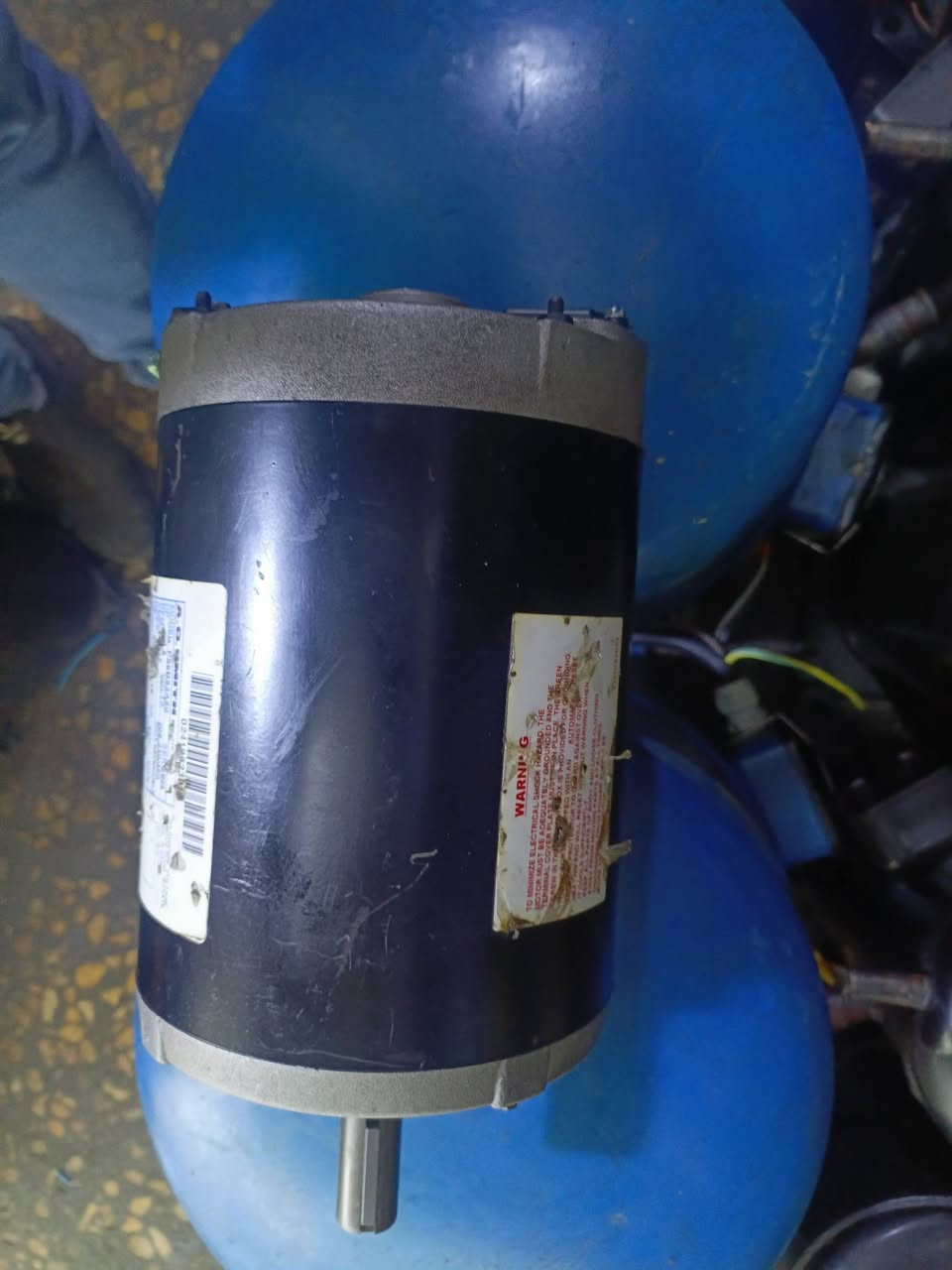 السلام عليكم ماطور 1.5 حصان جديد غير مستعمل للاستفسار الاتصال ***********
