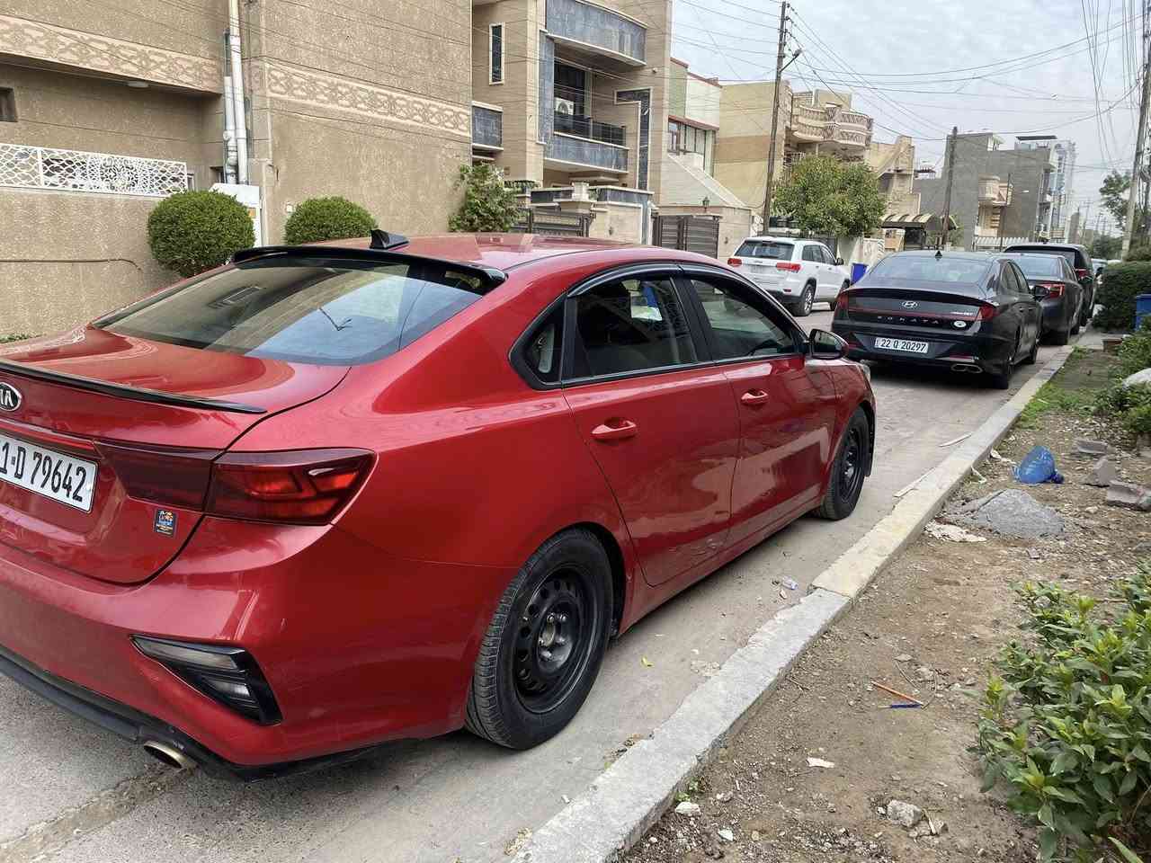 السلام عليكم للبيع كيا فورتي موديل 2019 وارد امريكي.  حادث جاملغ خلفي بارد بدون دواخل  الموصفات 

السياره عداد الكيلو متر.    🔴105🔴🔴
 
🔴 محرك. 2000 
🔴كير ATF
🔴 فول رادار 
🔴 فول تحكم ستيرن 
🔴 كامره دواره 
🔴حساسات امامي خلفي

تخم تاير جديد 
ادامه كامله  منضومة احتراق 
حداديه جديده بل كامل امامي خلفي 
رقم بغداد هزه جديده. السياره باسمي 

🔴🔴السعر المطلوب.   135$🔴🔴 وبيه مجال 

🔴***********🔴@
