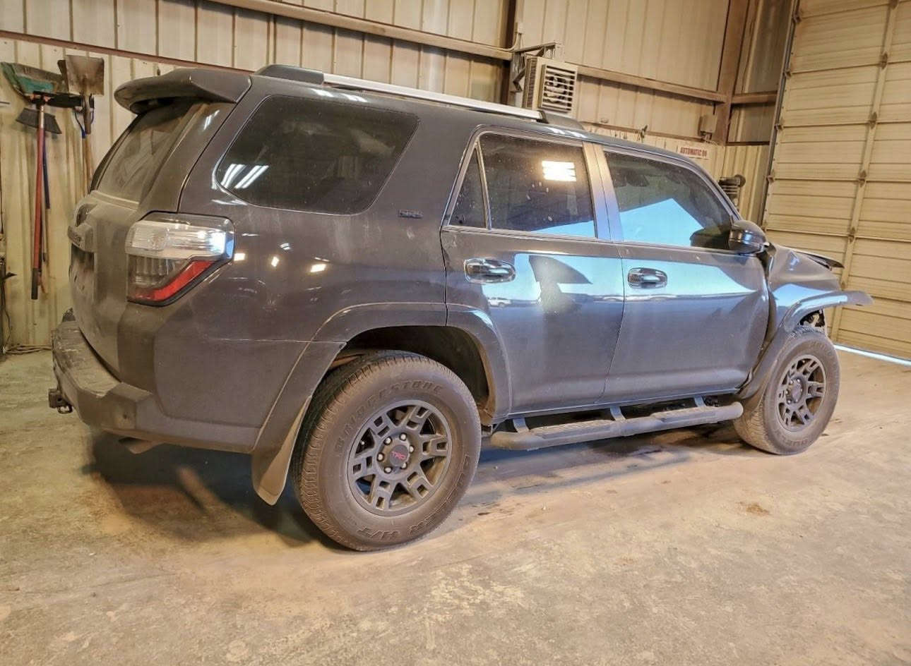 ♦️شركة النخبة - ELITE للمزادات وتجارة السيارات♦️

🔸السلام عليكم ..

♦️نوع السيارة …
♦️TOYOTA - 4RUNNER - SR5 - 2024♦️

♦️تاريخ المزايدة غداً الخميس بعد السادسة مسائاً
2026 - 2 - 27♦️

🔸عداد المسافات - 21 الف ميل فقط .
🔸الاسطوانات - 6 سلندر .
🔸حجم المحرك - 4.0 .
🔸الوقود - بانزين .

TX - ABILENE - موقع السيارة🔸

♦️سعر النقل من امريكا الى الاردن او الامارات - 1.950$

♦️الأضرار  :- حسب الصور المرفقة

🔸للدخول الى المزاد او شراء سيارة
🔸او اي استفسار يرجى التواصل مع …

♦️شركة الخبة - ELITE للمزادات وتجارة السيارات♦️

♦️عثمان الناصر - ‭0774 810 7610‬

📍صلاح الدين - قضاء العلم - قيصرية الخالد📍
