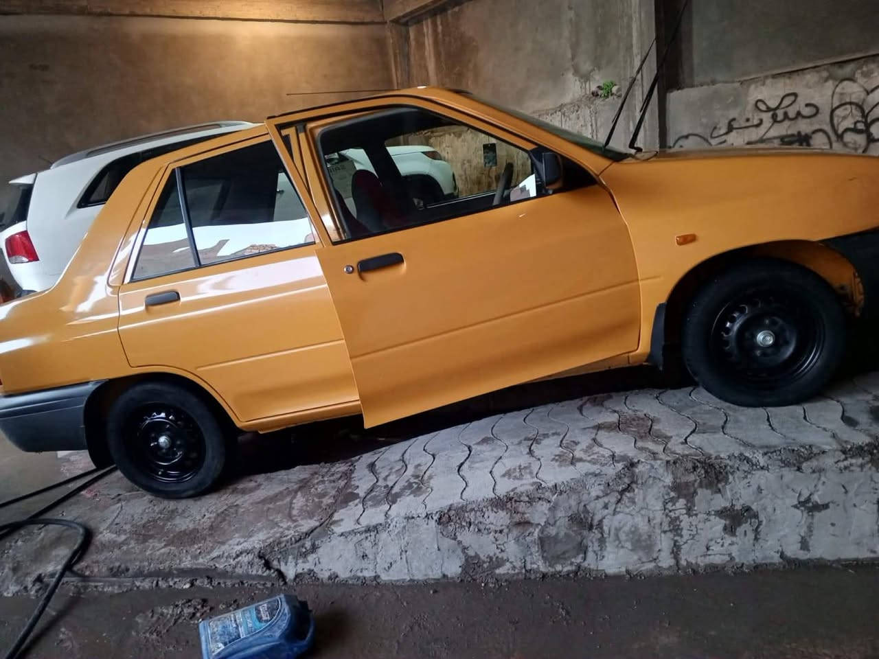 موديل واحد وعشرين كفاله مصفر وكمله السعر 58 وبيهة مجال ‏‪***********‬‏
