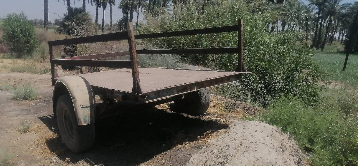 سلام عليكم
عربانة البيع شغالة السعر ٧٠٠ وبي مجال.. المكان بغداد  
واتساب ***********
