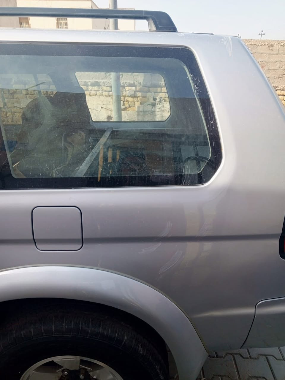 سيارره مستبوشي ناڤيتي مديل 2007 لون سلفري سياره مصبوغه جماليه مكفوله من ضربه محرك كير كفاله سياره فور ويل تبريد فقط كمبريسر عاطل حداده اكسل جدد  رقم بغداد تحويل ثاني يوم السعر 80 وبيها مجال 
رقم موبايل 0770 5703188
