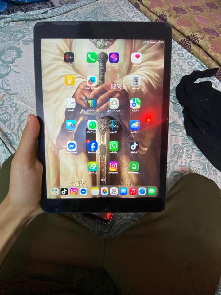 سلام عليكم ايباد 9 ذاكره 64 60 افريم ببجي الايباد نضيف مكفول كفاله عامه ومابي ولاشخطه نضيف ماداخل صيانه تجي انته وتشوف بعيني الايباد غراضه كامله كارتونه ول شواحن الايباد مكفول من كلشي رايده امراوس ابايباد شاومي باد 7 عنواني السماوه القشله وقمي واتساب ***********
