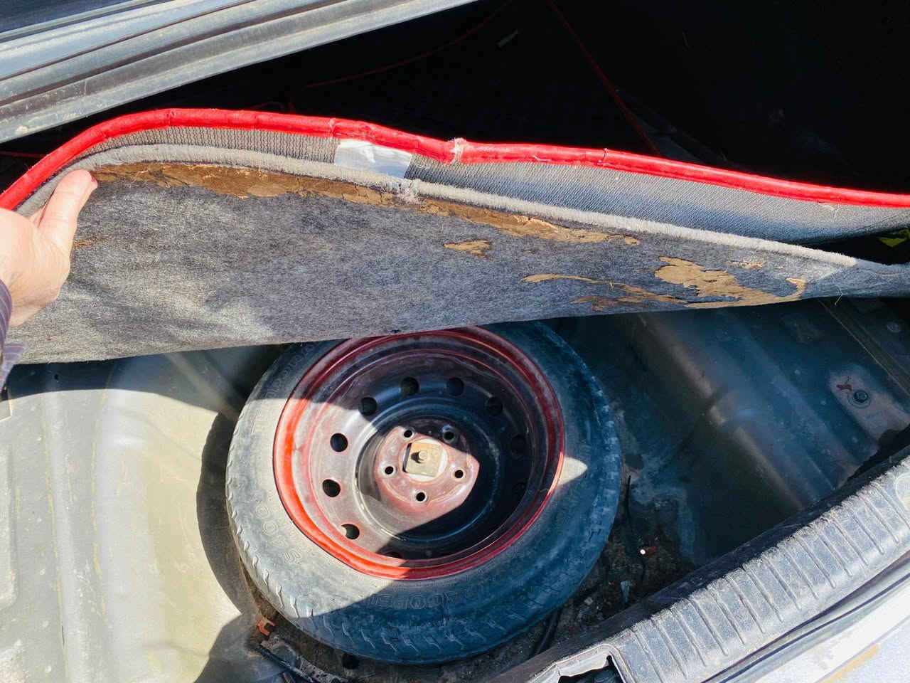 سوناتا للبيع ادوات موديل ٩ كلها شرط
السعر ٤٤ وبيها مجال
***********
