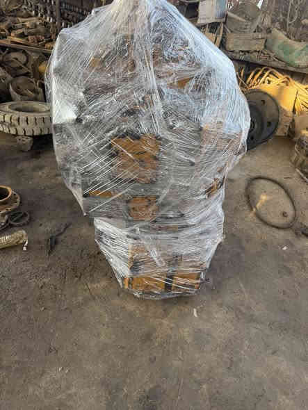 كير كريدر كوماتسو حجم ٦٠٥للبيع شرط الشغل ***********
